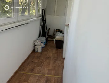 3-комнатная квартира, этаж 3 из 4, 63 м², миниатюра 4