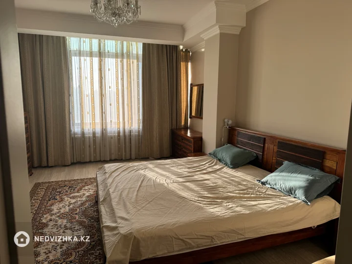 3-комнатная квартира, этаж 9 из 16, 140 м², На длительный срок, фотография 2