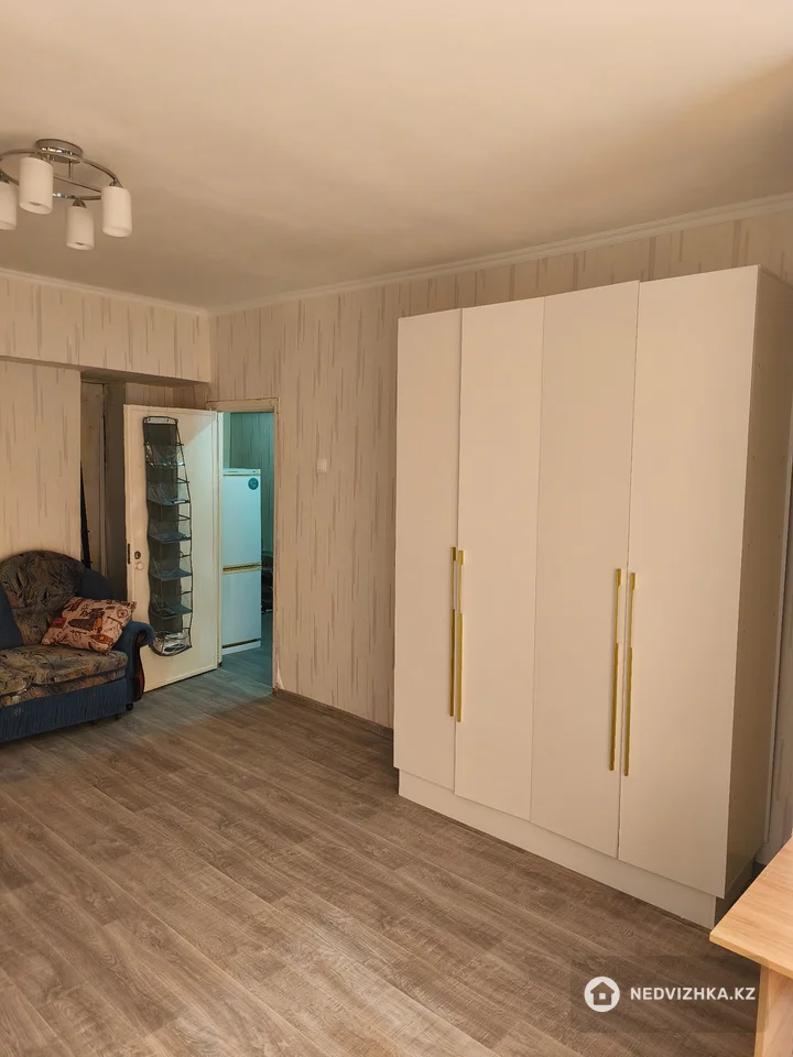 1-комнатная квартира, этаж 5 из 9, 40 м², На длительный срок, фотография 3