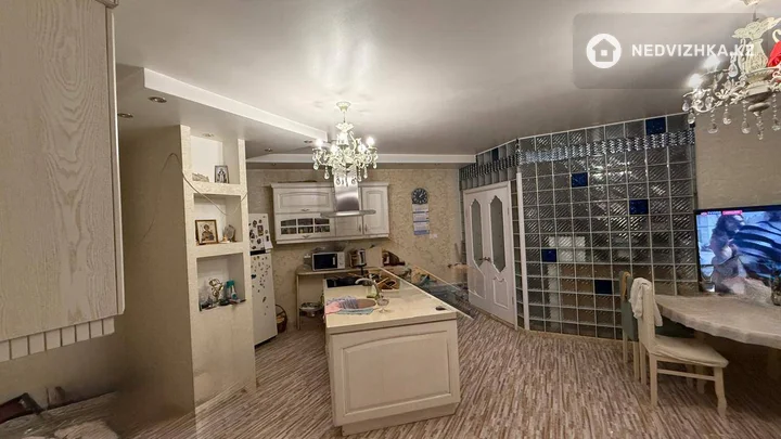 2-комнатная квартира, этаж 12 из 12, 103 м², фотография 2