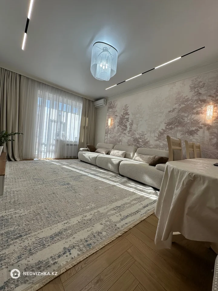 3-комнатная квартира, этаж 4 из 9, 93 м²
