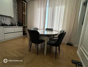 3-комнатная квартира, этаж 4 из 9, 93 м², миниатюра 2