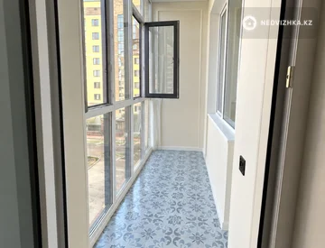 3-комнатная квартира, этаж 4 из 9, 93 м², миниатюра 4