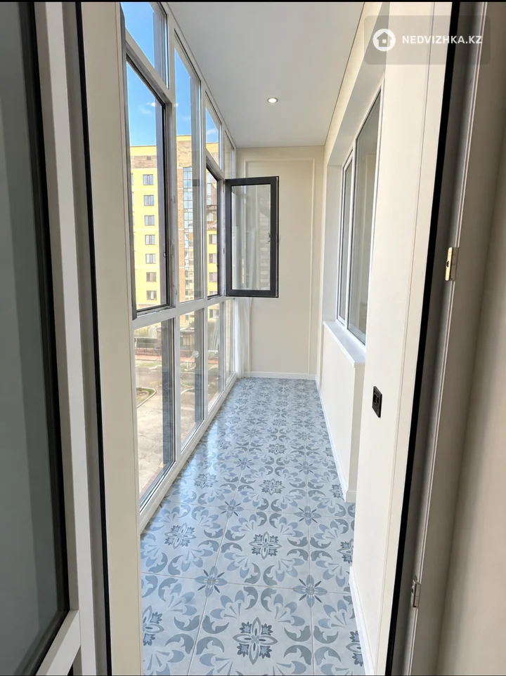 3-комнатная квартира, этаж 4 из 9, 93 м², фотография 4