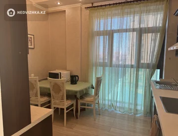 3-комнатная квартира, этаж 9 из 15, 130 м², На длительный срок, миниатюра 4