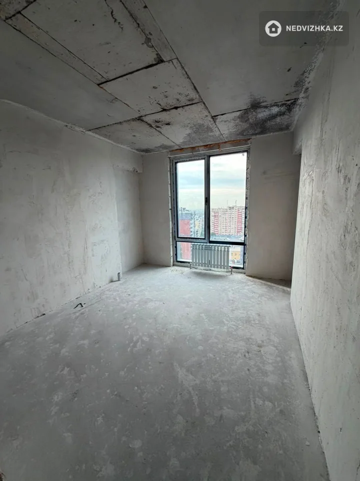 4-комнатная квартира, этаж 13 из 13, 110 м², фотография 4