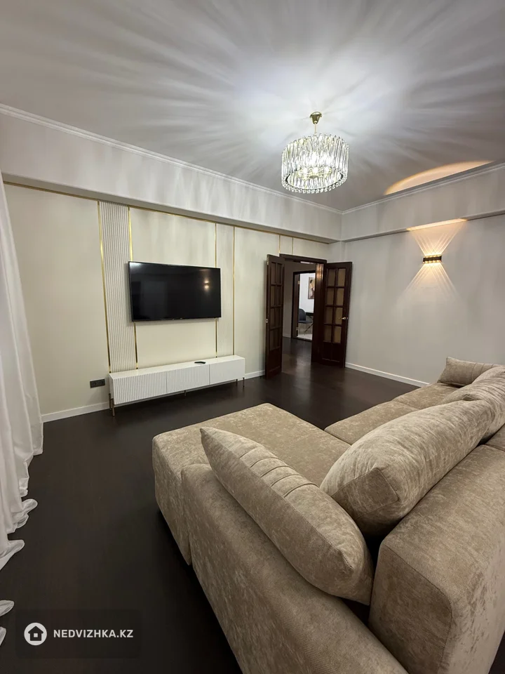 4-комнатная квартира, этаж 5 из 7, 120 м², На длительный срок, фотография 2