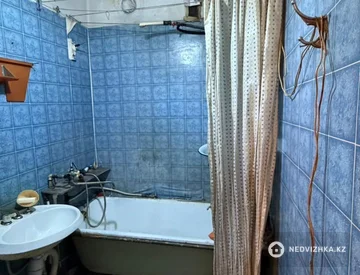 2-комнатная квартира, этаж 4 из 5, 45 м², миниатюра 4