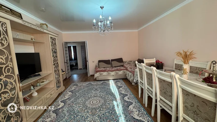 3-комнатная квартира, этаж 2 из 5, 78 м², фотография 2