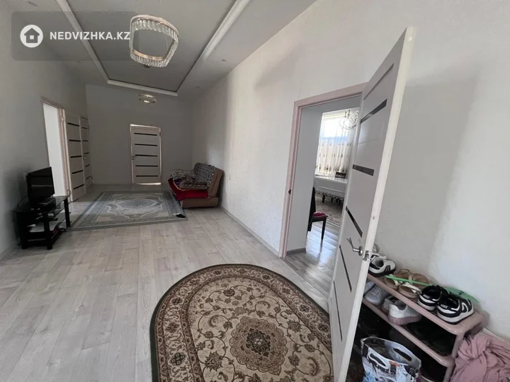 4-комнатный дом, 5 соток, 200 м², фотография 3