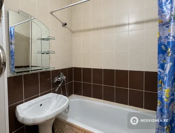 2-комнатная квартира, этаж 4 из 5, 53 м², миниатюра 6