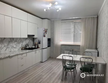 3-комнатная квартира, этаж 8 из 9, 95 м², миниатюра 2