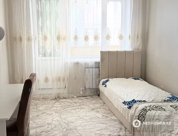 4-комнатная квартира, этаж 4 из 5, 109 м², На длительный срок, миниатюра 6