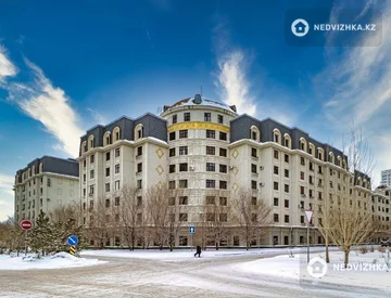 4-комнатная квартира, этаж 2 из 6, 194 м², миниатюра 1