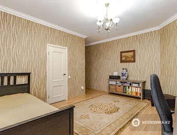 4-комнатная квартира, этаж 2 из 6, 194 м², миниатюра 2