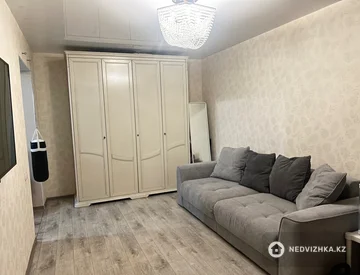 2-комнатная квартира, этаж 3 из 4, 48 м², миниатюра 4