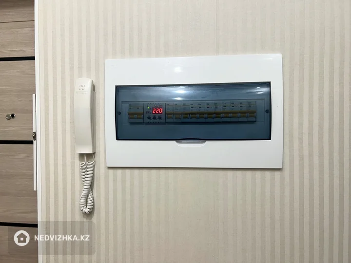 2-комнатная квартира, этаж 3 из 4, 48 м², фотография 5