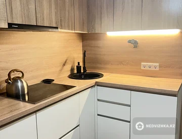 2-комнатная квартира, этаж 3 из 4, 48 м², миниатюра 1