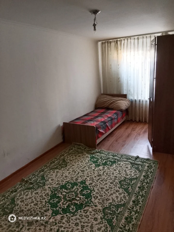 2-комнатная квартира, этаж 1 из 5, 60 м², Посуточно