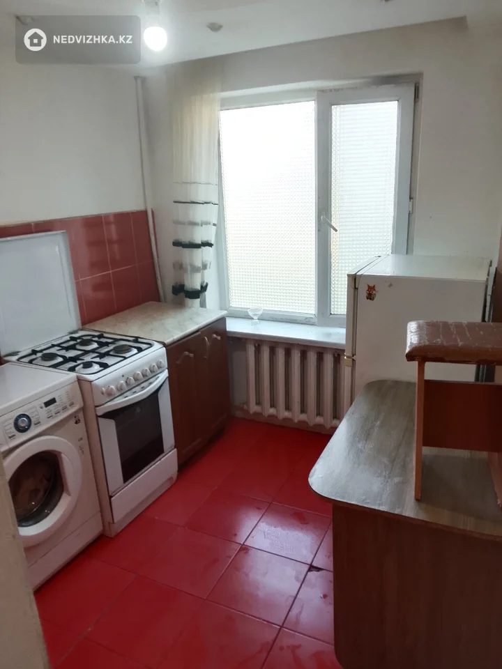 2-комнатная квартира, этаж 1 из 5, 60 м², Посуточно, фотография 2