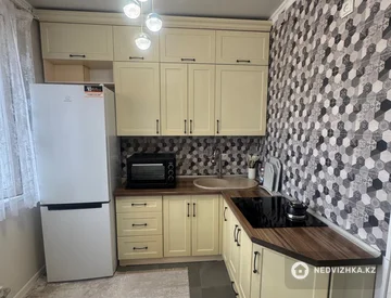 1-комнатная квартира, этаж 3 из 6, 38 м², миниатюра 1