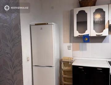 2-комнатная квартира, этаж 4 из 9, 43 м², На длительный срок, миниатюра 3