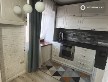 2-комнатная квартира, этаж 5 из 5, 42 м², миниатюра 1