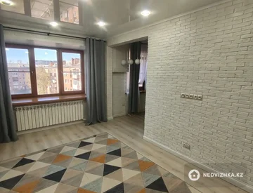 2-комнатная квартира, этаж 5 из 5, 42 м², миниатюра 2