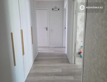 3-комнатная квартира, этаж 4 из 14, 76 м², На длительный срок, миниатюра 6