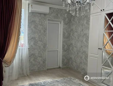 3-комнатная квартира, этаж 2 из 9, 109 м², миниатюра 3