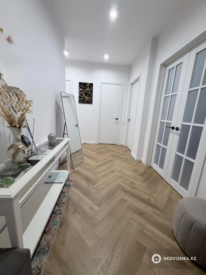 2-комнатная квартира, этаж 8 из 9, 79 м²