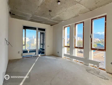 2-комнатная квартира, этаж 5 из 9, 94 м², миниатюра 1