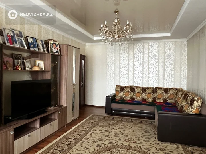 3-комнатная квартира, этаж 5 из 5, 98 м², фотография 2