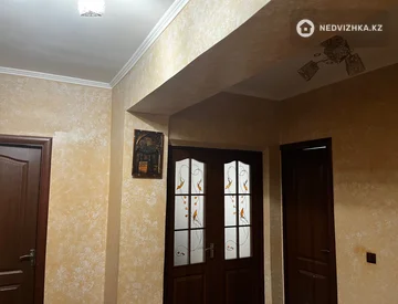 3-комнатная квартира, этаж 5 из 5, 98 м², миниатюра 4