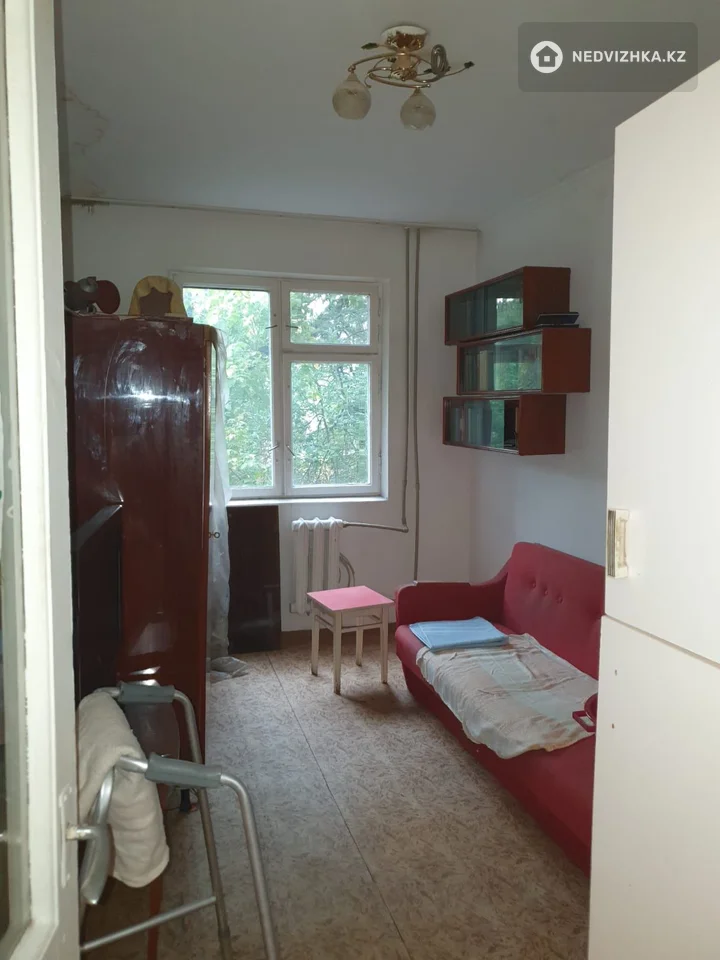 2-комнатная квартира, этаж 2 из 5, 46 м², фотография 3