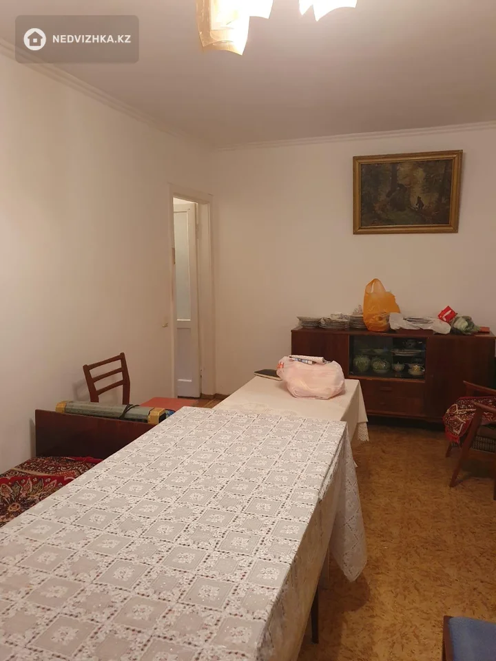 2-комнатная квартира, этаж 2 из 5, 46 м², фотография 2