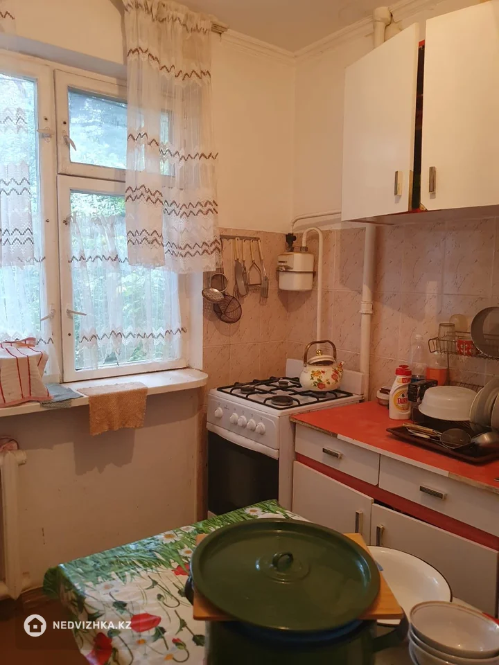 2-комнатная квартира, этаж 2 из 5, 46 м², фотография 4