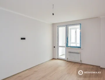 2-комнатная квартира, этаж 8 из 19, 66 м², миниатюра 7