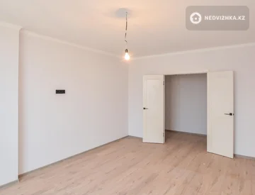 2-комнатная квартира, этаж 8 из 19, 66 м², миниатюра 5