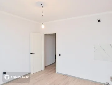 2-комнатная квартира, этаж 8 из 19, 66 м², миниатюра 11