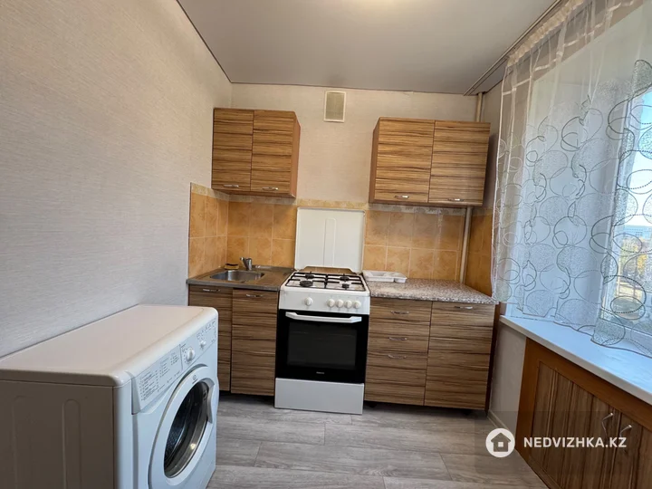 1-комнатная квартира, этаж 4 из 5, 32 м²