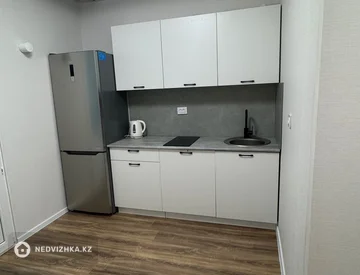 1-комнатная квартира, этаж 3 из 12, 35 м², На длительный срок, миниатюра 4