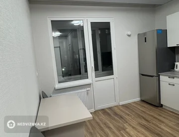 1-комнатная квартира, этаж 3 из 12, 35 м², На длительный срок, миниатюра 8