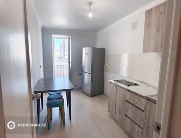 1-комнатная квартира, этаж 2 из 9, 39 м², На длительный срок, миниатюра 4