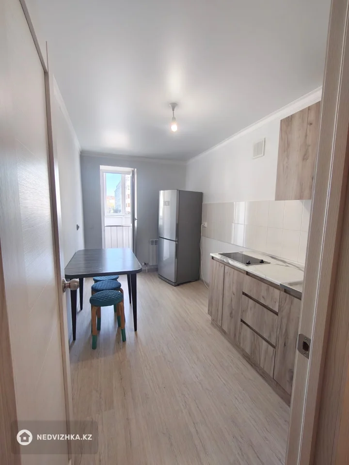 1-комнатная квартира, этаж 2 из 9, 39 м², На длительный срок, фотография 4