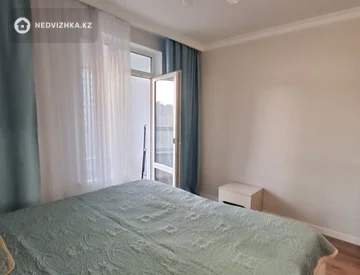 2-комнатная квартира, этаж 5 из 10, 67 м², На длительный срок, миниатюра 1