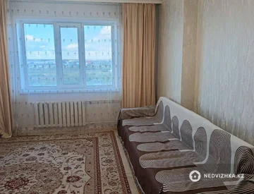2-комнатная квартира, этаж 6 из 9, 71 м², На длительный срок, миниатюра 1