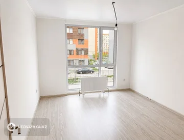 2-комнатная квартира, этаж 2 из 9, 67 м², миниатюра 3