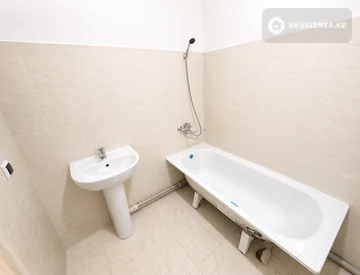 2-комнатная квартира, этаж 2 из 9, 67 м², миниатюра 4