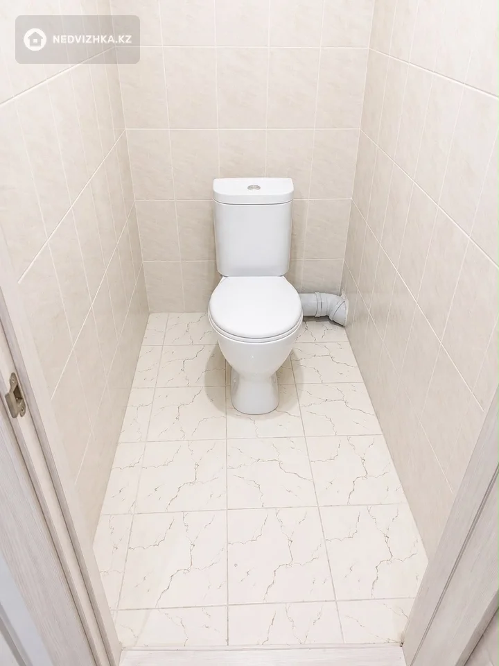 2-комнатная квартира, этаж 2 из 9, 67 м², фотография 5